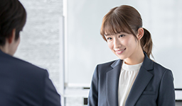 01 「転職しない」選択もご提案するエージェントです。