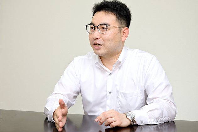 「大阪府公衆浴場料金審議会委員」等を務める