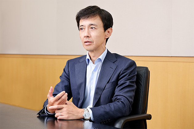 様々なバックグラウンドをもつ中途採用社員が活躍する税理士法人